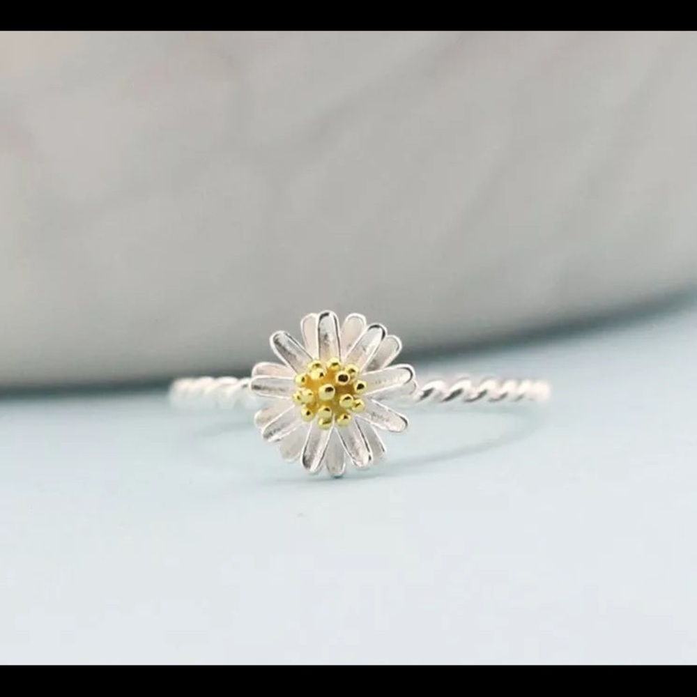 Silver Plated Daisy Adjustable Ring
